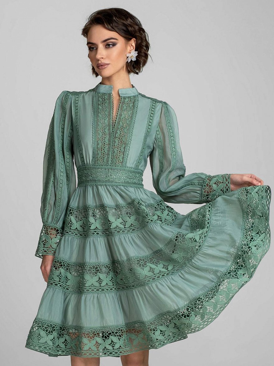 Фисташковое платье с кружевом NY Collection
