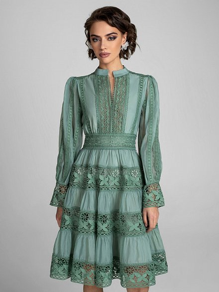 Фисташковое платье с кружевом NY Collection