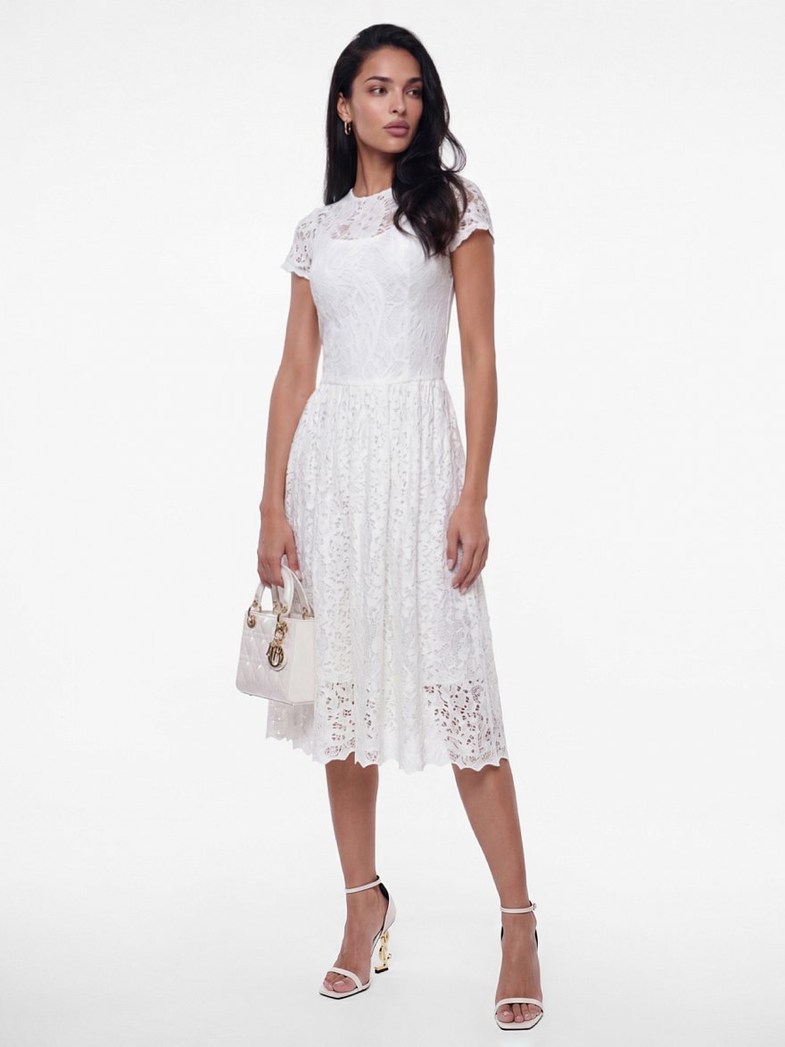 Белое ажурное платье-миди