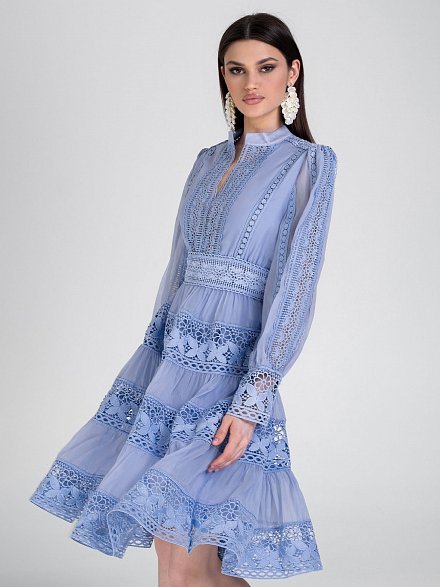 Струящееся платье декорированное кружевом NY Collection
