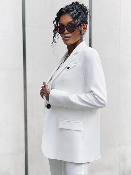Жакет с асимметричным разрезом по спине
