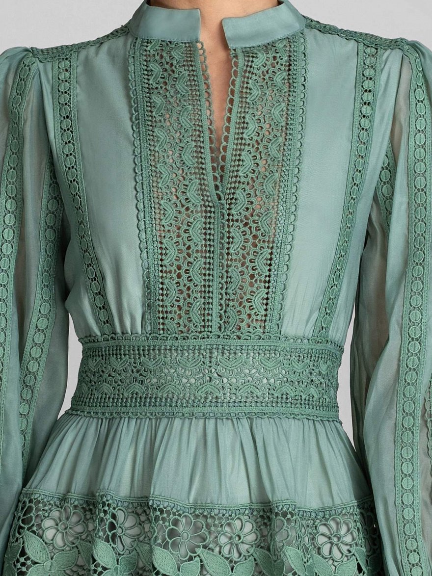 Фисташковое платье с кружевом NY Collection