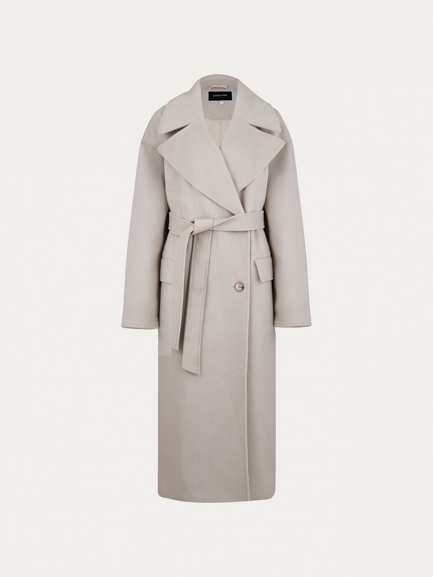 Молочное пальто в стиле OVERSIZE
